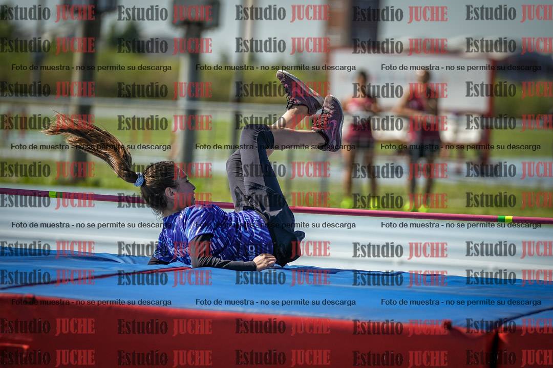 Fotos del salto en alto de mujeres - U12