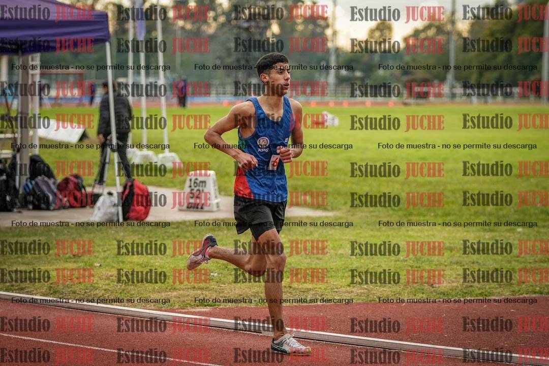 Fotos de los 3000 m con obstáculos de varones