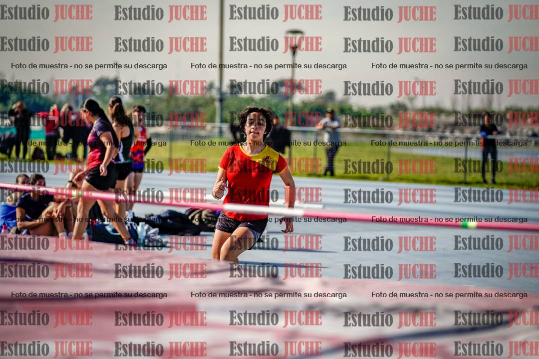 Fotos del salto en alto de mujeres - heptatlón 2