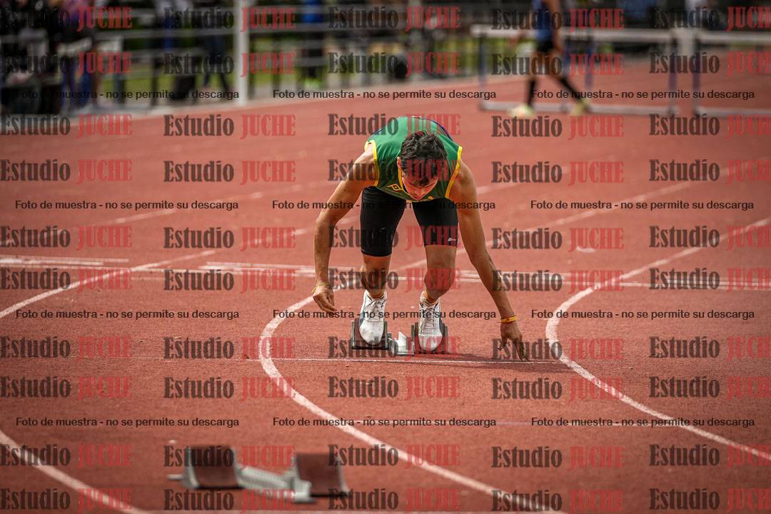 Fotos de los 400 m con vallas de varones