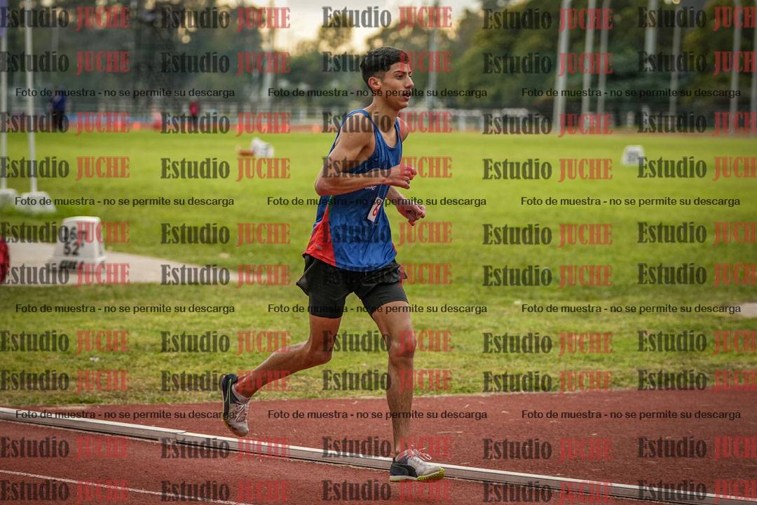 Fotos de los 3000 m con obstáculos de varones