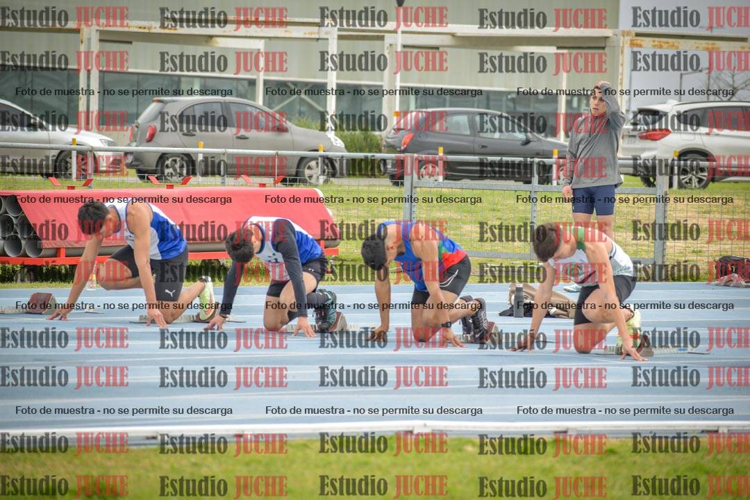 Fotos de los 100 m llanos de varones