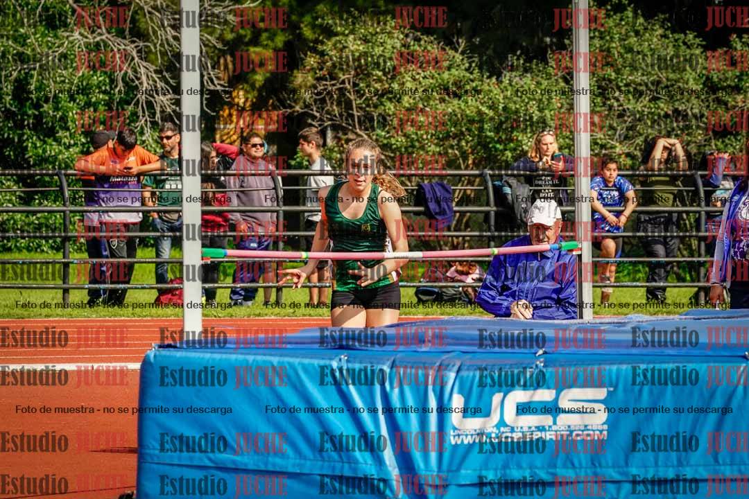 Fotos del salto en alto de mujeres - hexatlón 2