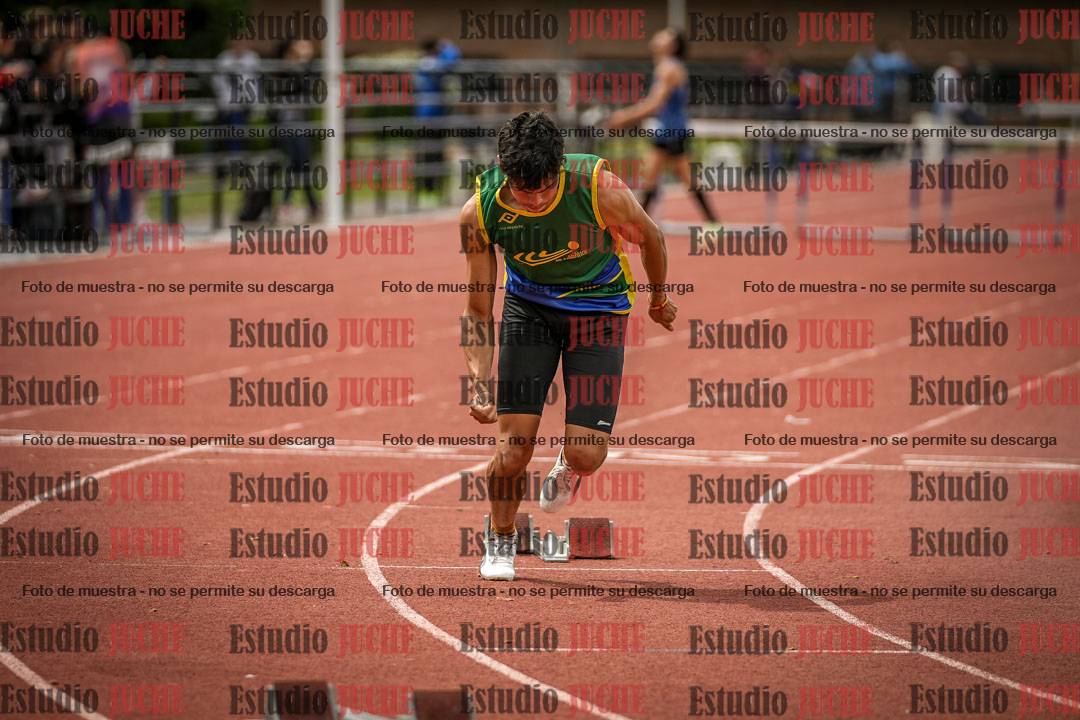 Fotos de los 400 m con vallas de varones
