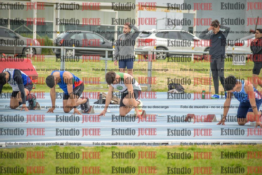 Fotos de los 100 m llanos de varones