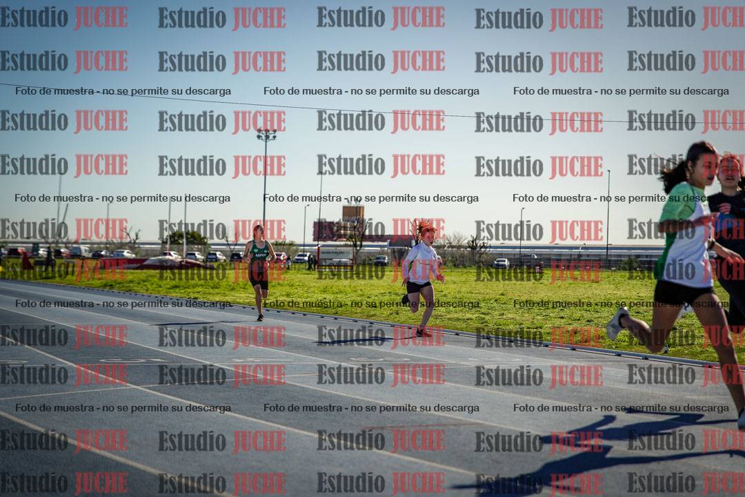Fotos de los 80 m llanos de mujeres - U14