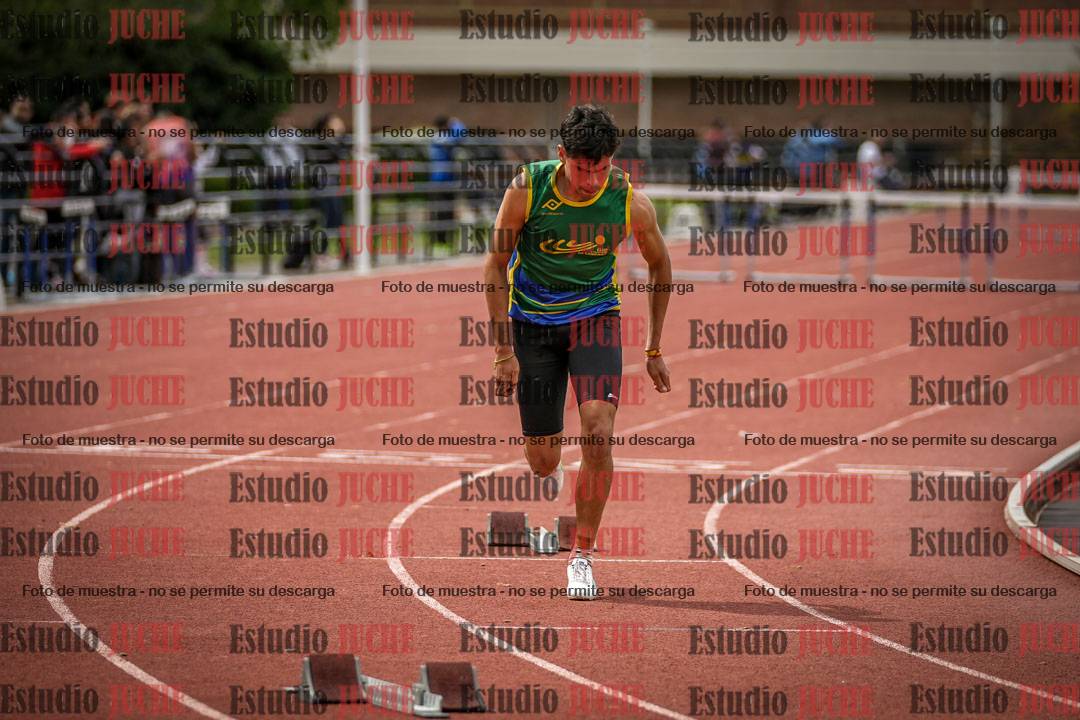 Fotos de los 400 m con vallas de varones