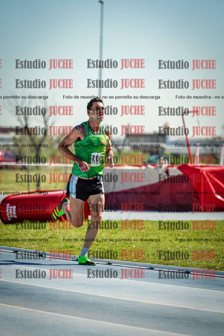 Fotos de los 5000 m de mujeres y varones - serie 1