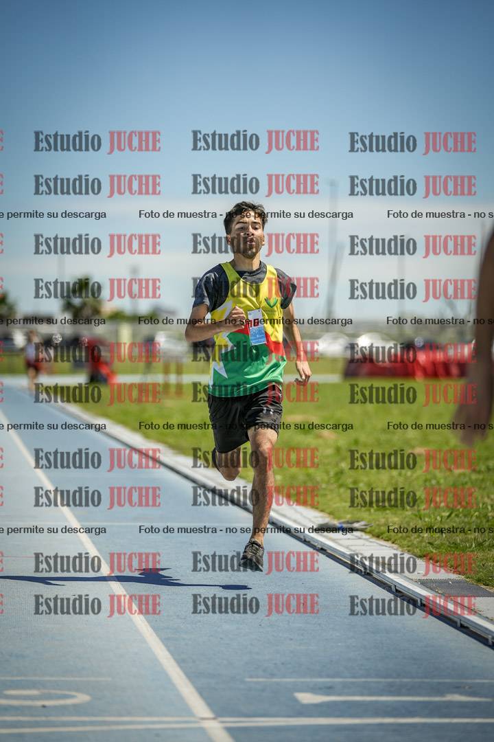 Fotos de los 600 m llanos de varones