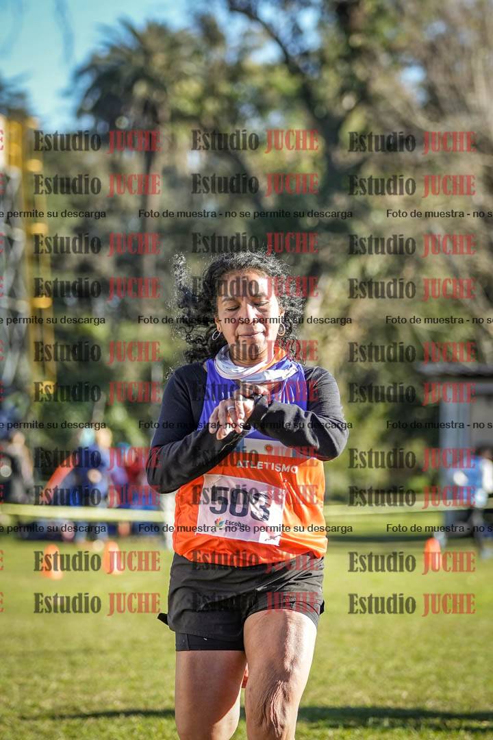 Fotos de la llegada del cross de 4000 m - mujeres