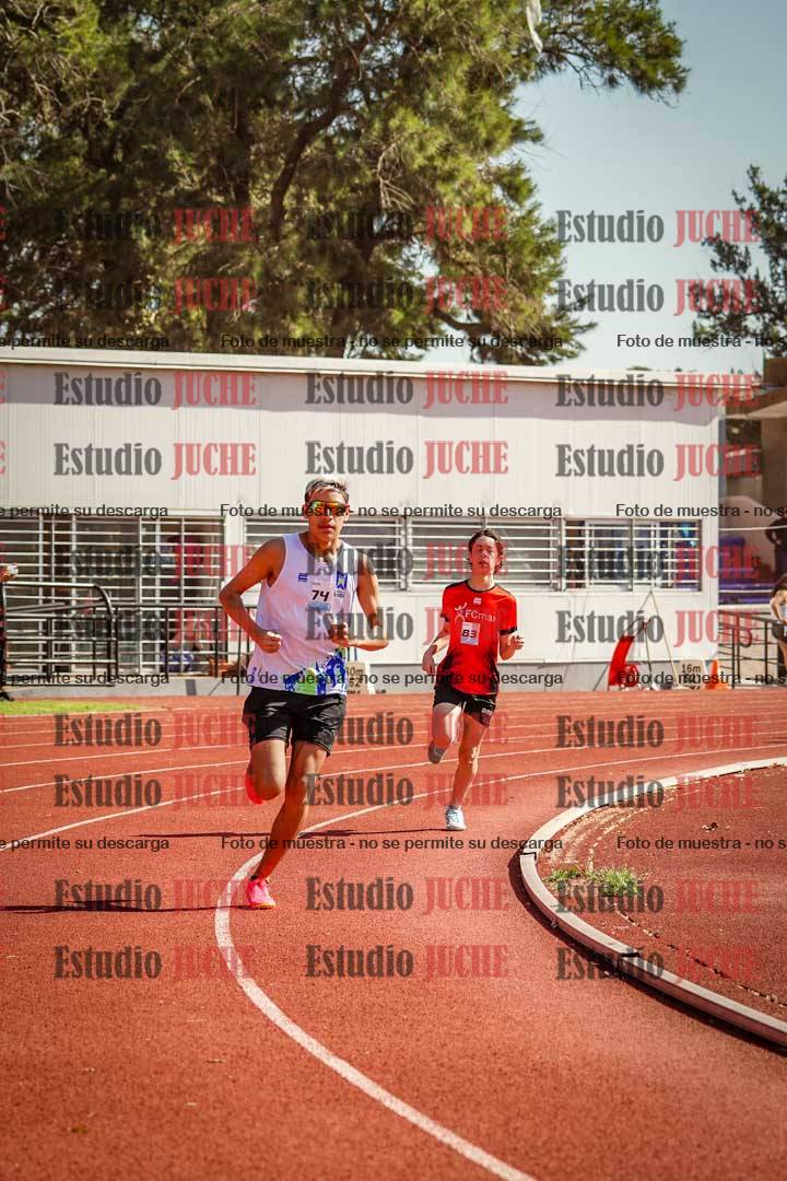 Fotos de los 600 m llanos de varones - U16