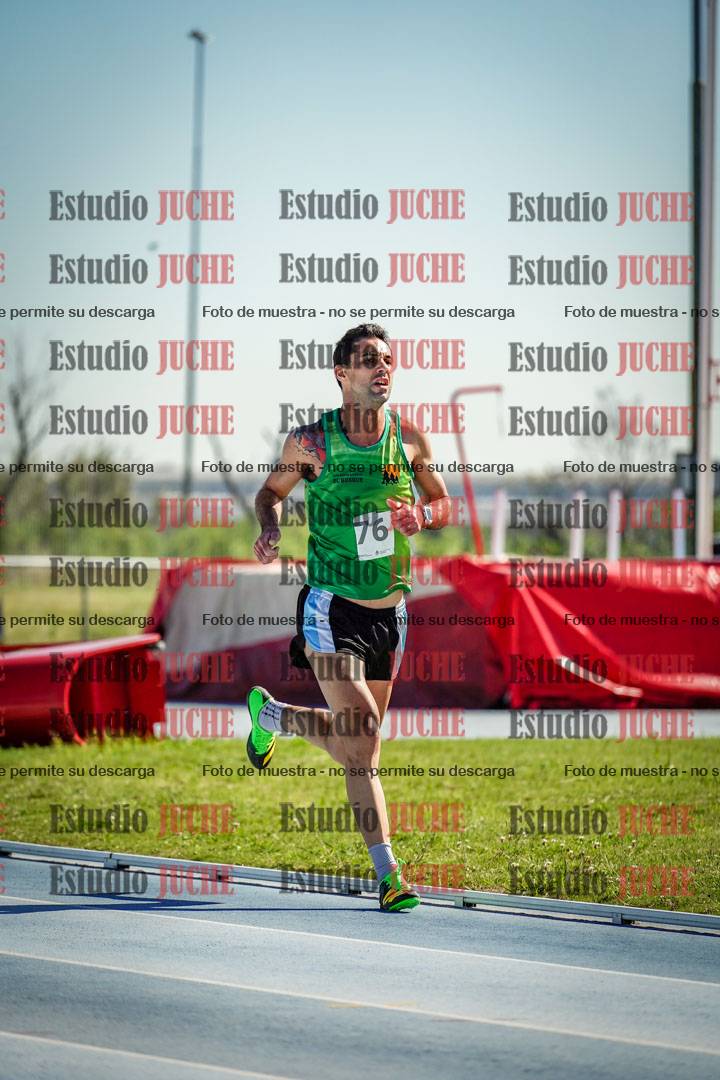 Fotos de los 5000 m de mujeres y varones - serie 1