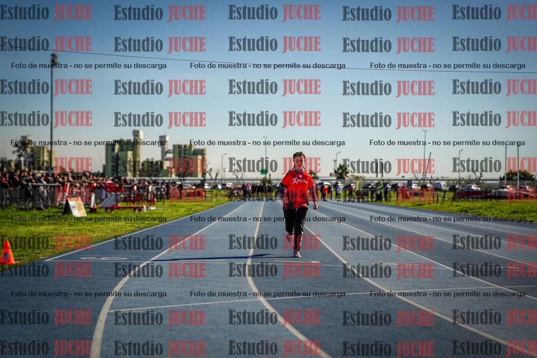 Fotos de los 80 m llanos de mujeres - U14