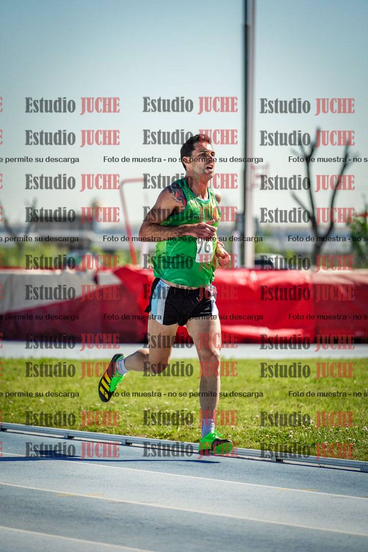 Fotos de los 5000 m de mujeres y varones - serie 1