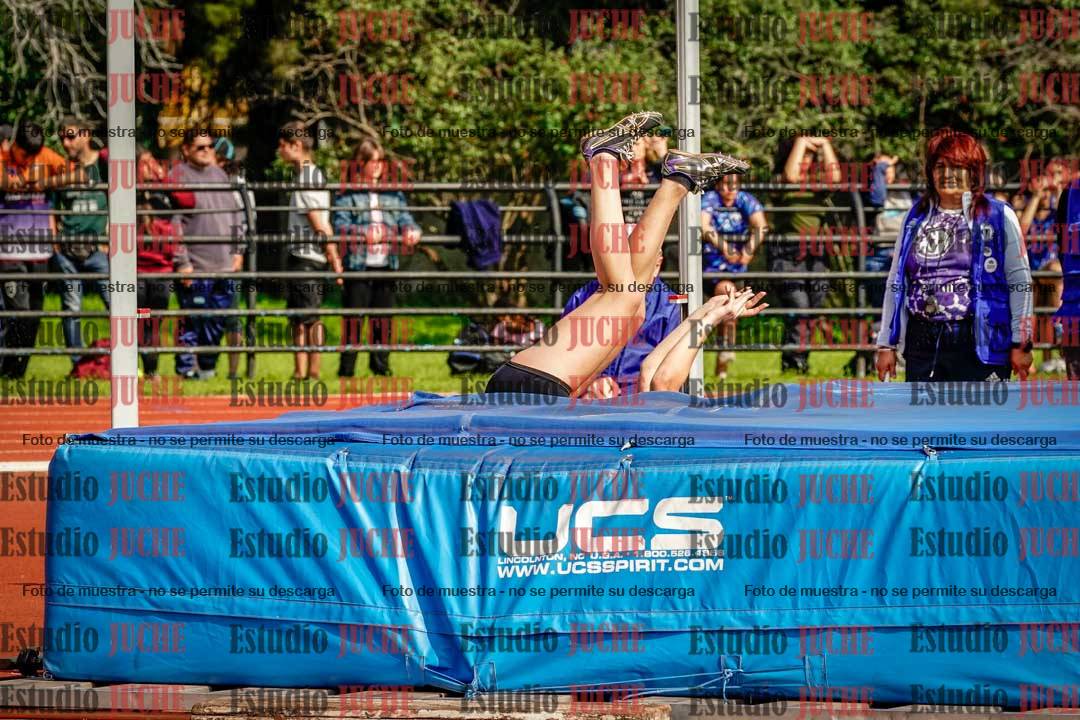 Fotos del salto en alto de mujeres - hexatlón 2