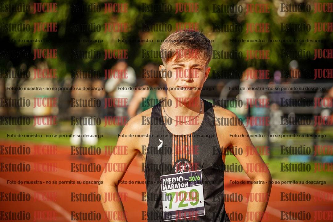 Fotos de los 2000 m con obstáculos de varones