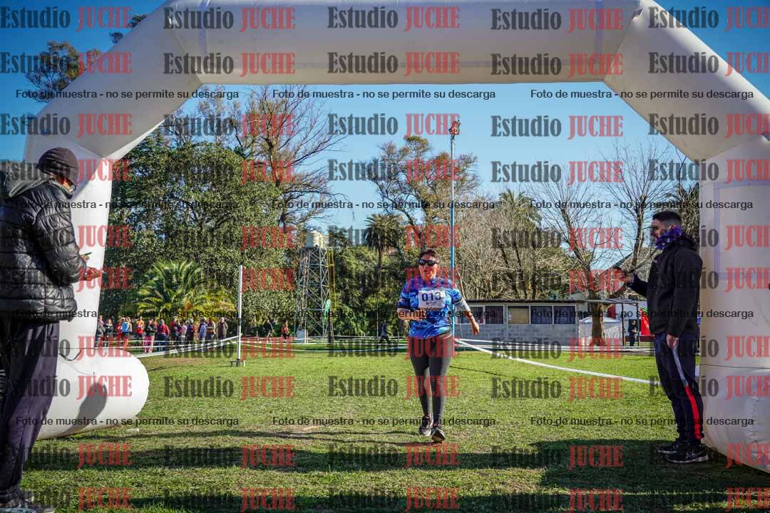 Fotos de la llegada del cross de 4000 m - mujeres