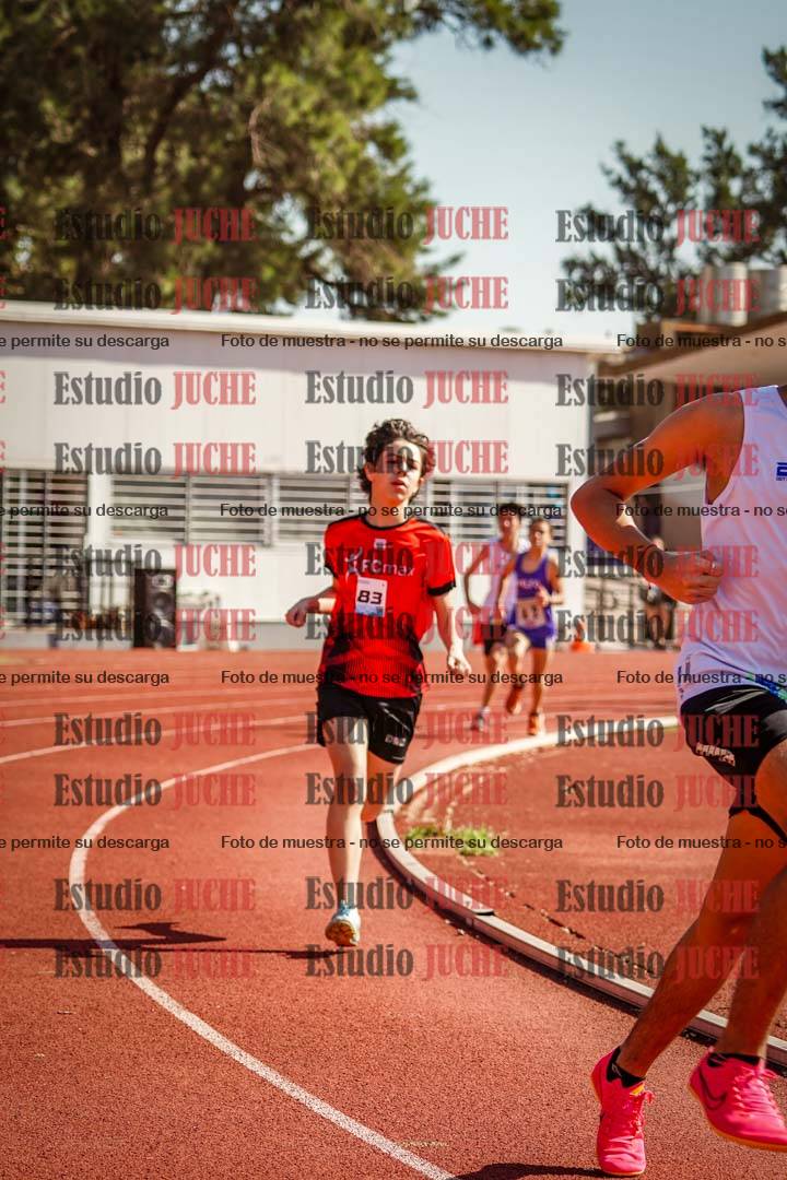Fotos de los 600 m llanos de varones - U16