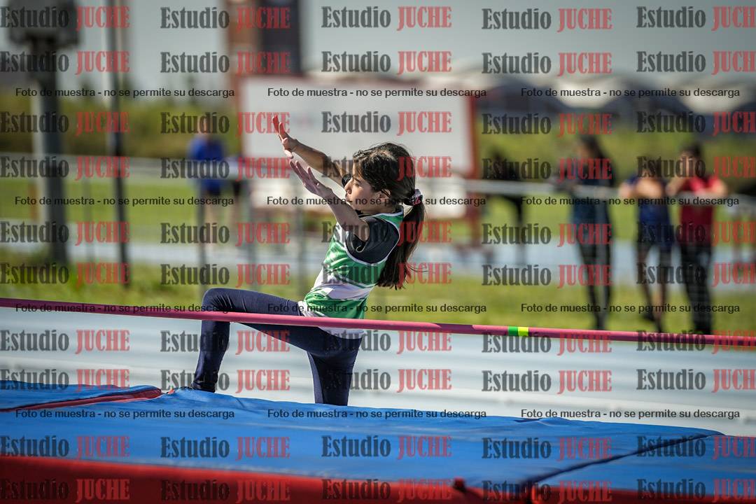 Fotos del salto en alto de mujeres - U12