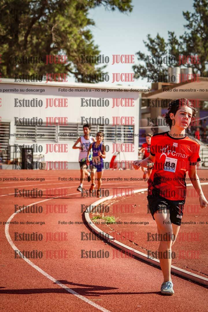 Fotos de los 600 m llanos de varones - U16