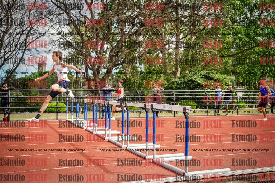 Fotos de los 400 m con vallas de varones