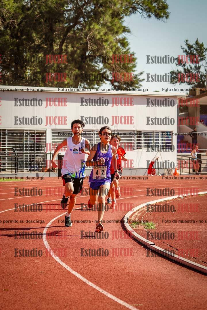 Fotos de los 600 m llanos de varones - U16
