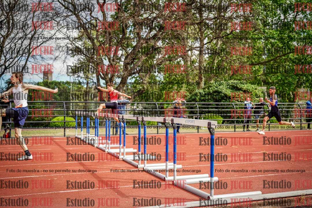 Fotos de los 400 m con vallas de varones