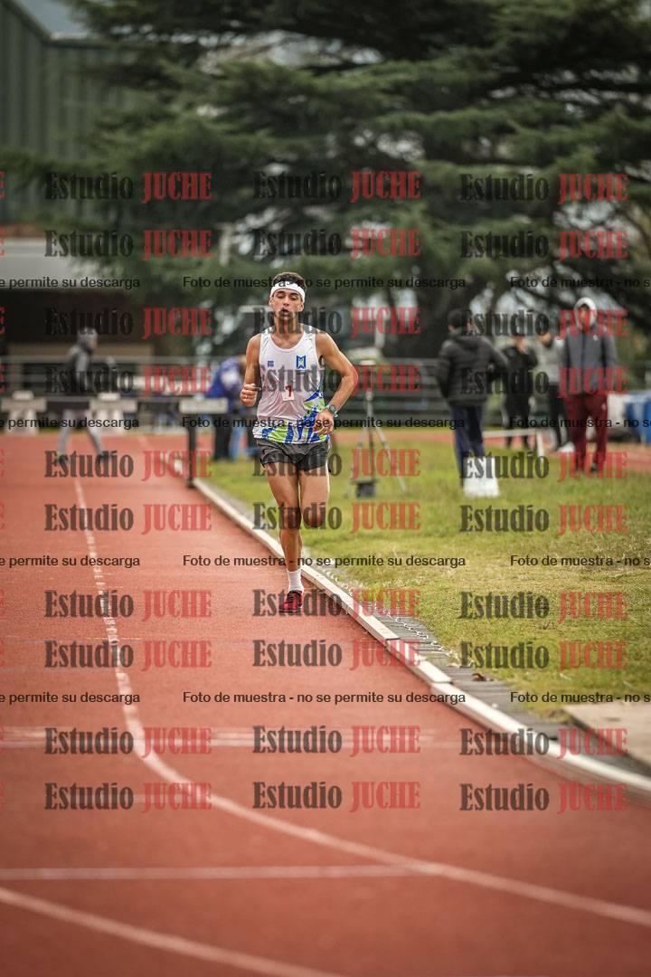 Fotos de los 3000 m con obstáculos de varones