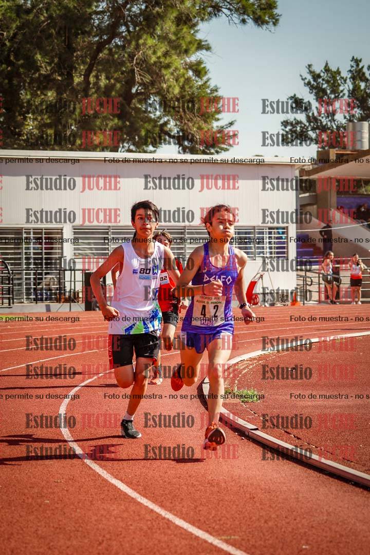Fotos de los 600 m llanos de varones - U16