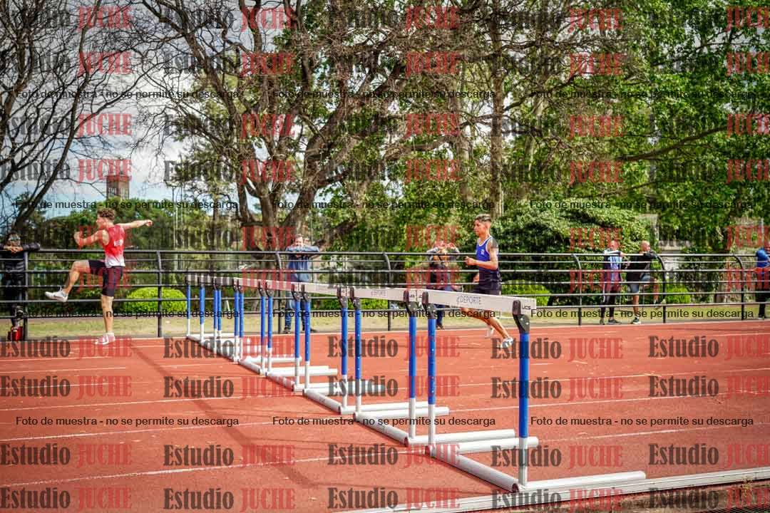 Fotos de los 400 m con vallas de varones