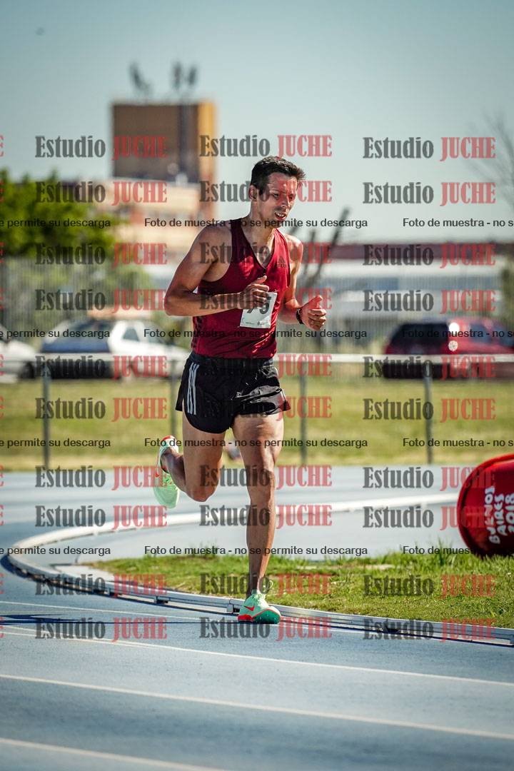 Fotos de los 5000 m de mujeres y varones - serie 1