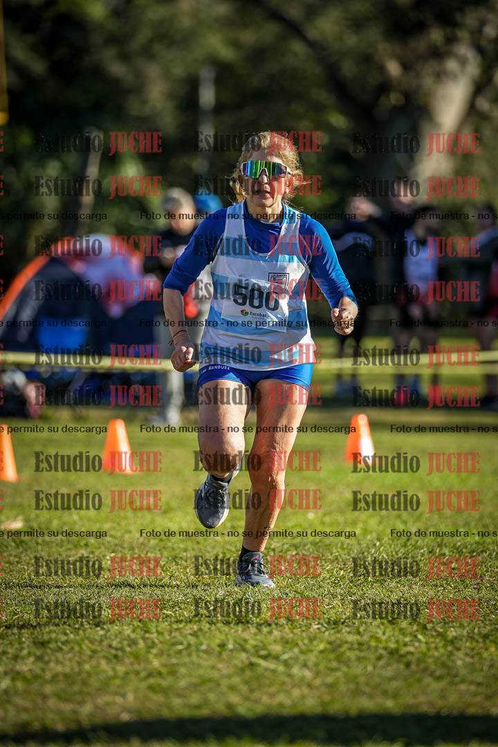 Fotos de la llegada del cross de 4000 m - mujeres