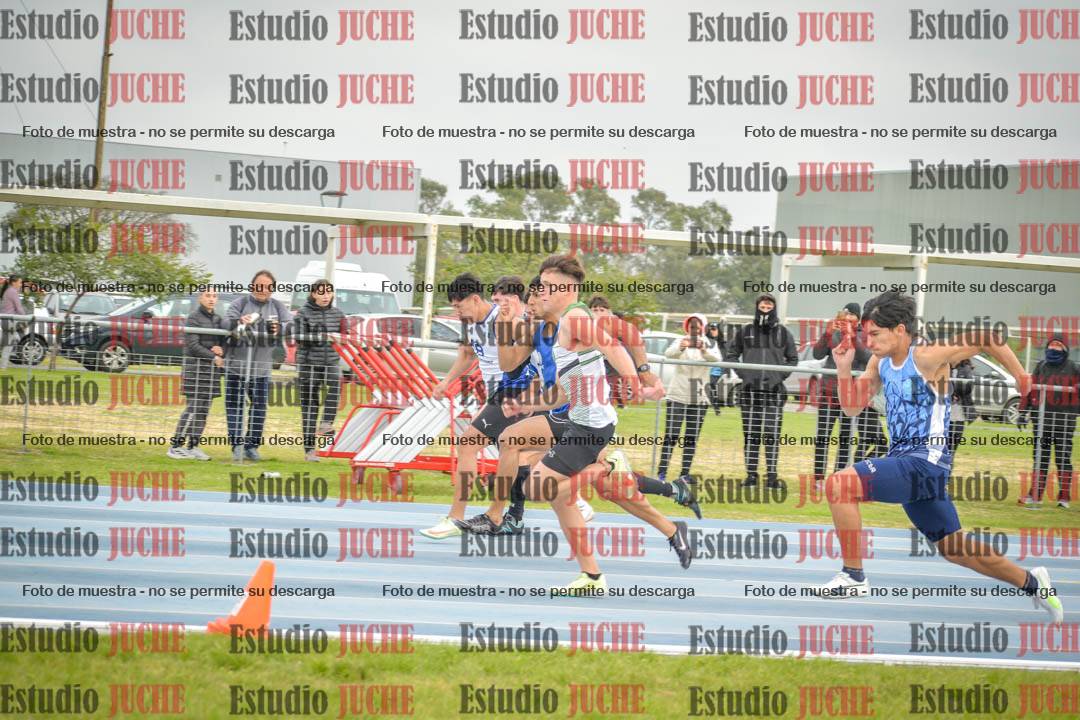 Fotos de los 100 m llanos de varones
