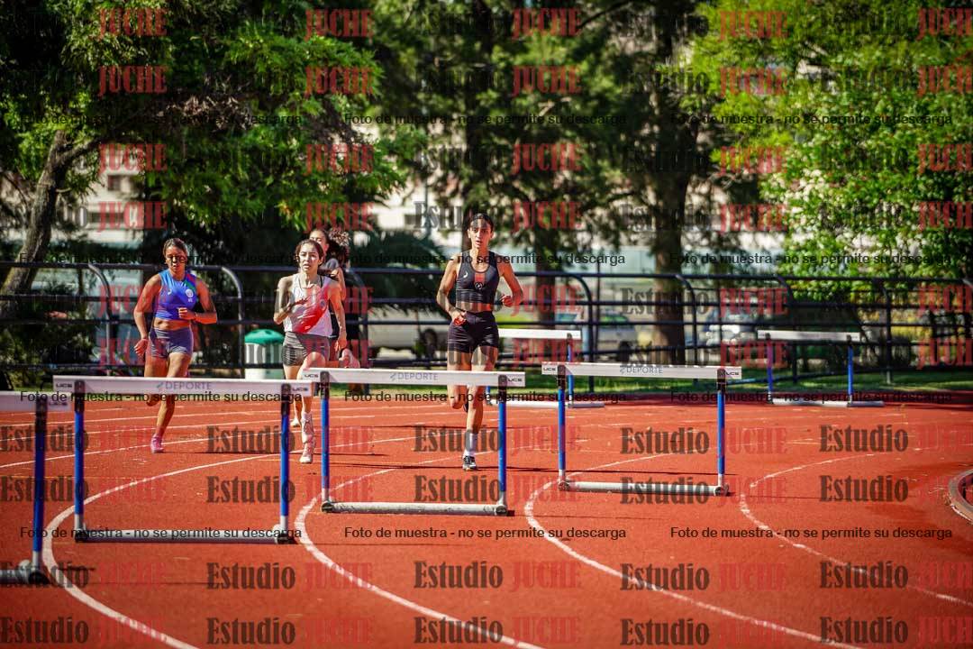Fotos de los 400 m con vallas de mujeres