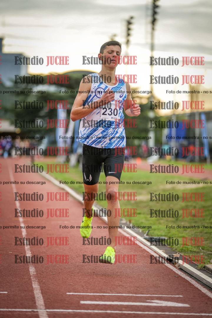 Fotos de los 2000 m con obstáculos de varones
