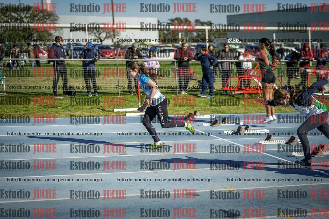 Fotos de los 80 m llanos de mujeres - U14