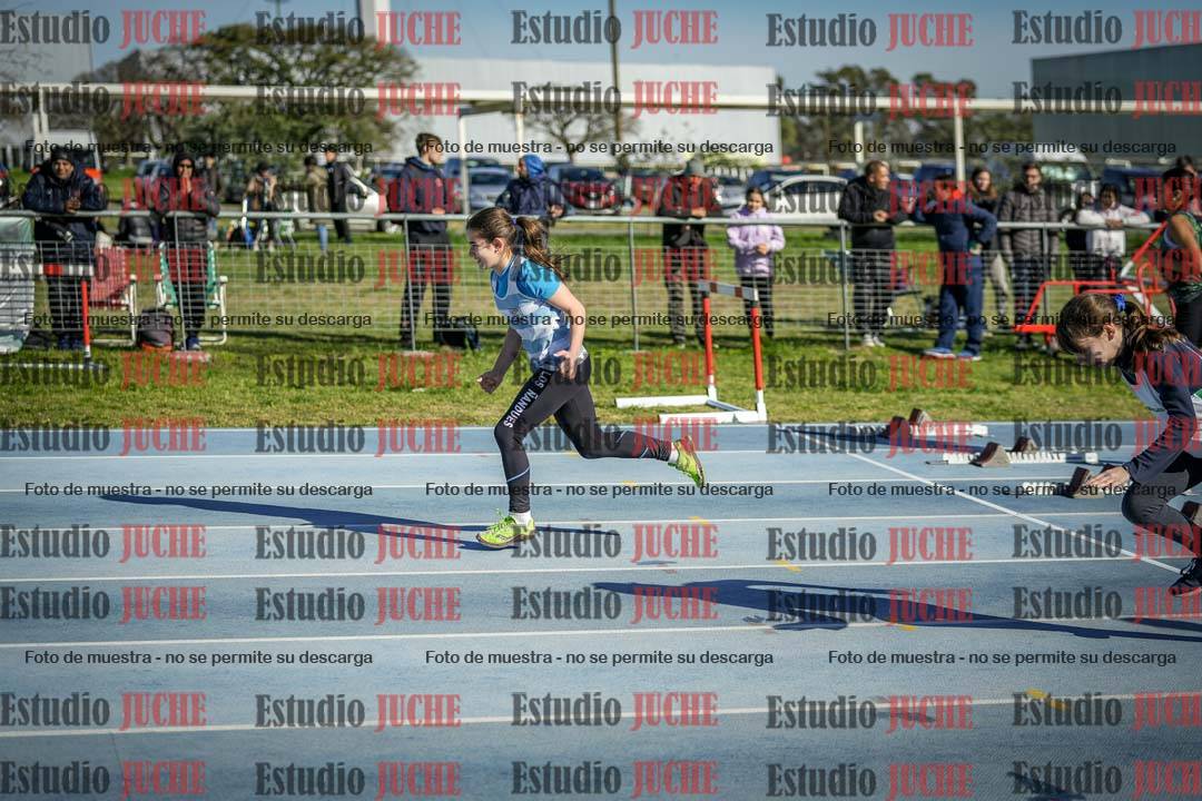 Fotos de los 80 m llanos de mujeres - U14