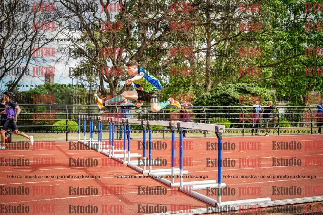 Fotos de los 400 m con vallas de varones