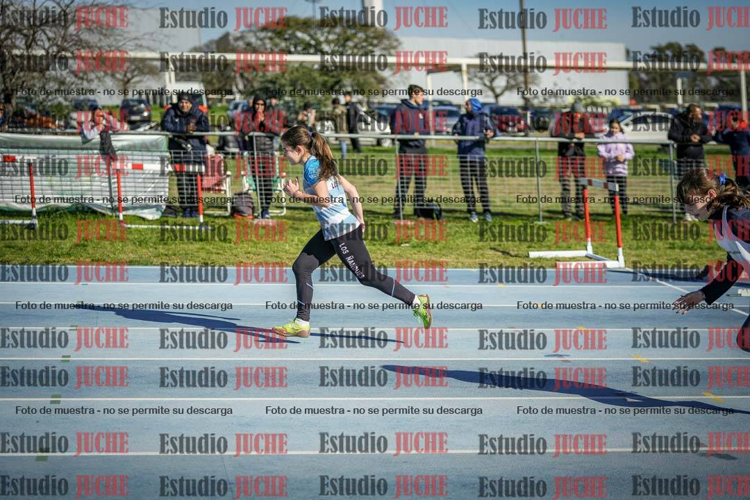 Fotos de los 80 m llanos de mujeres - U14