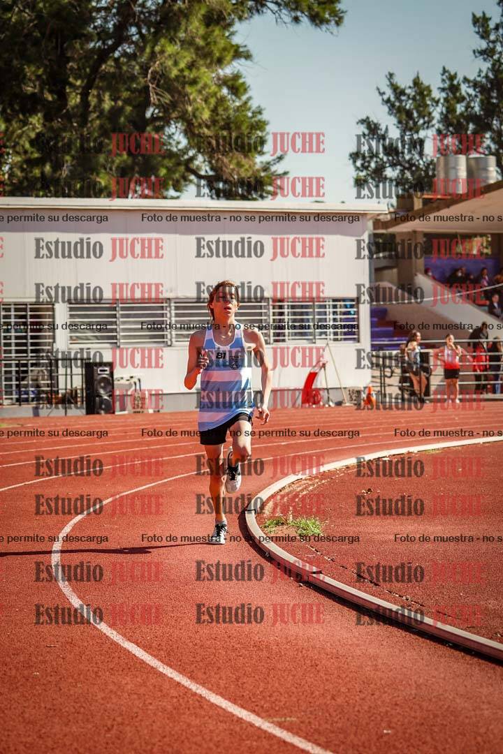 Fotos de los 600 m llanos de varones - U16