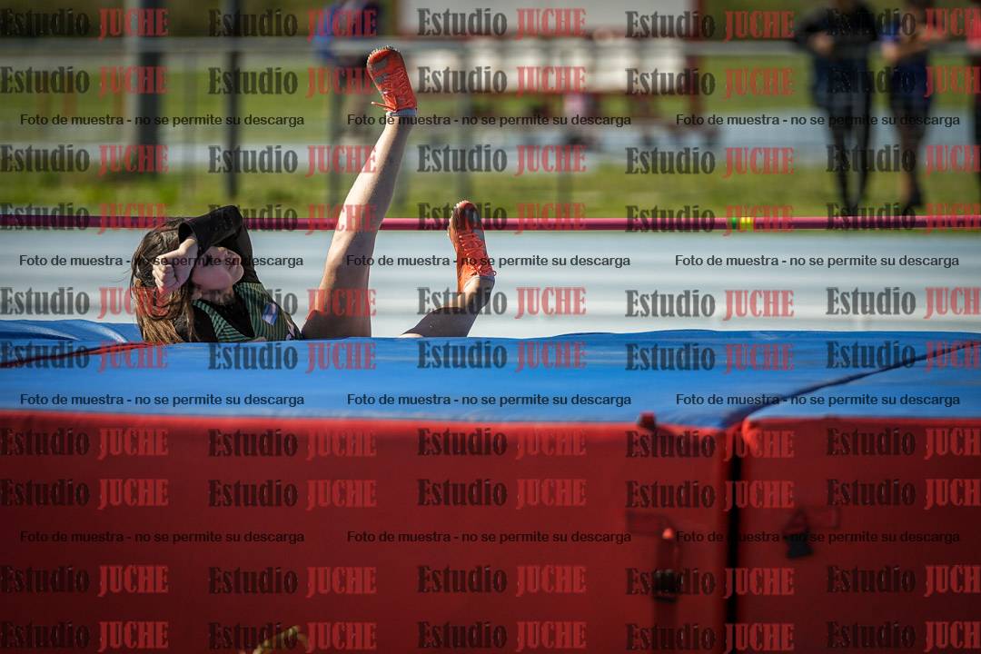 Fotos del salto en alto de mujeres - U12