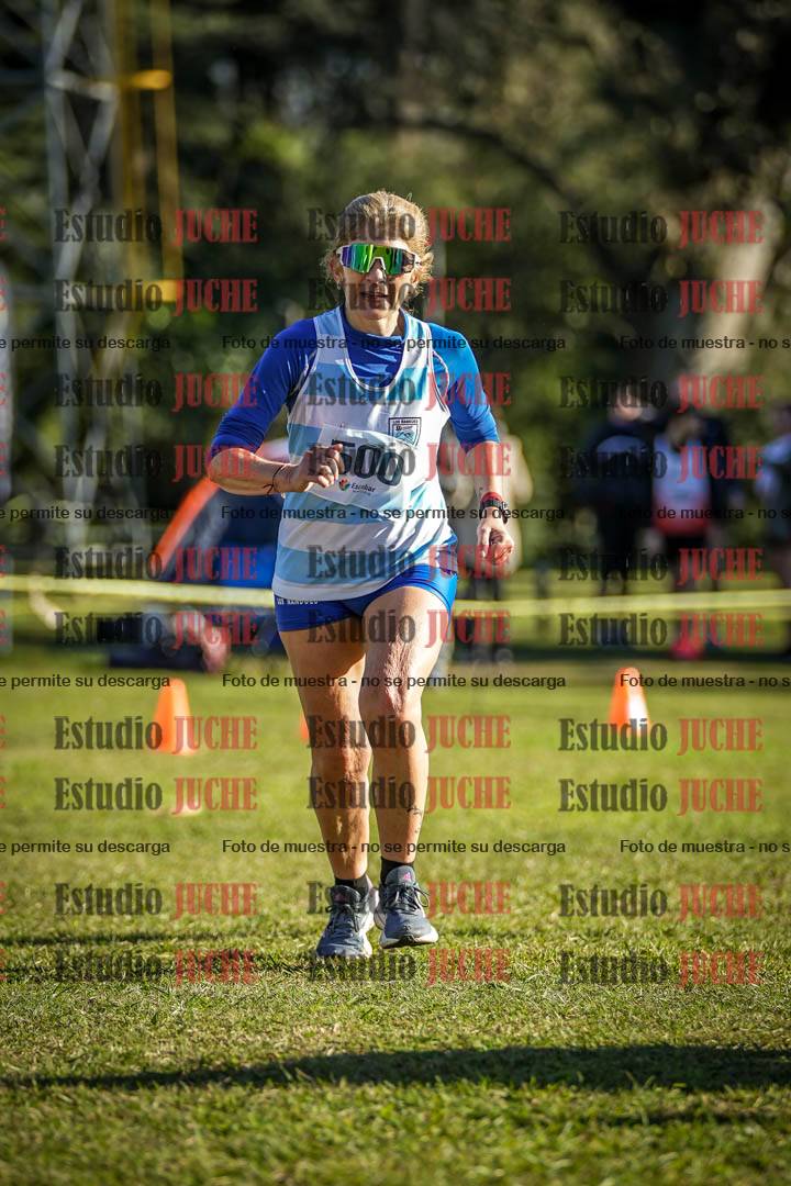 Fotos de la llegada del cross de 4000 m - mujeres