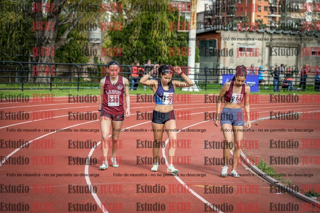 Fotos de los 1500 m con obstáculos de mujeres
