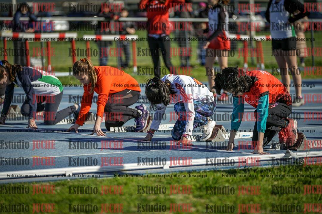 Fotos de los 80 m llanos de mujeres - U14
