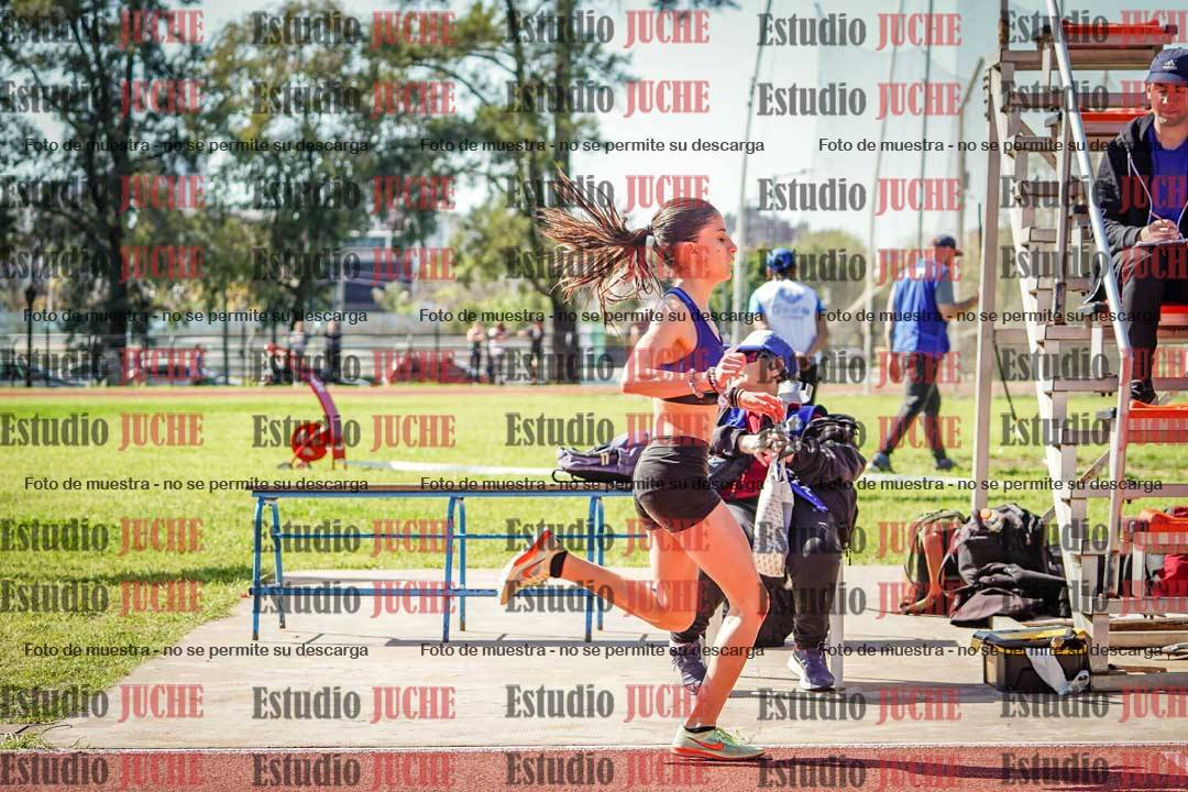 Fotos de los 1500 m con obstáculos de mujeres