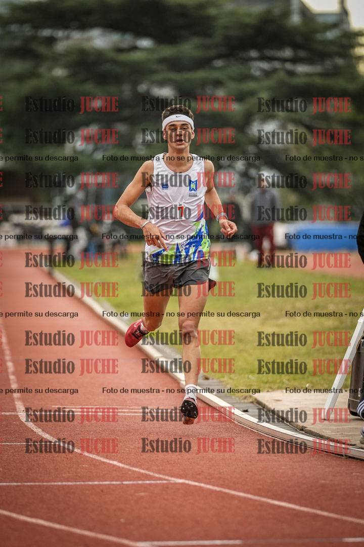 Fotos de los 3000 m con obstáculos de varones