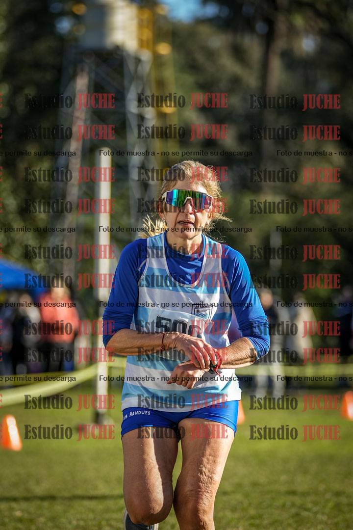 Fotos de la llegada del cross de 4000 m - mujeres