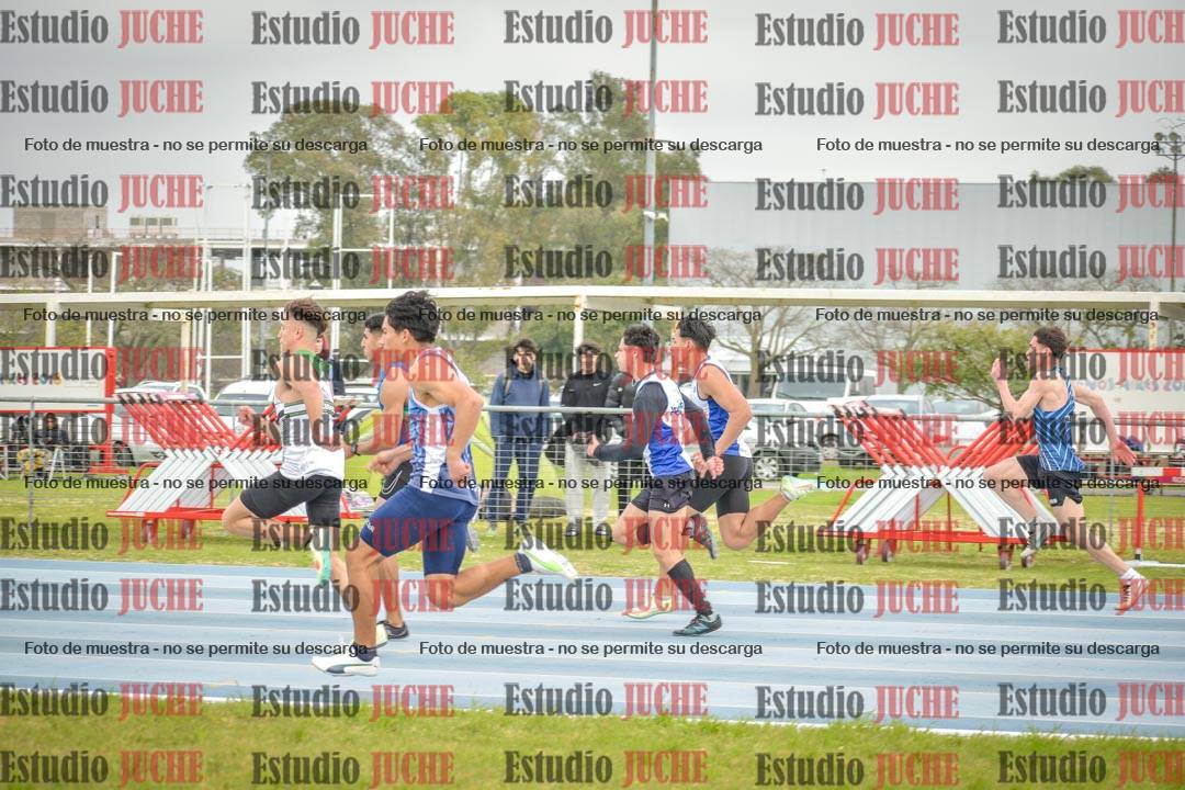 Fotos de los 100 m llanos de varones