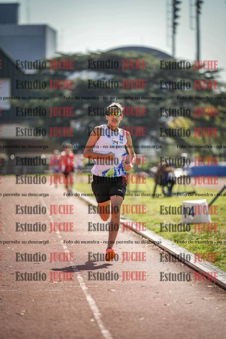 Fotos de los 600 m llanos de varones - U16