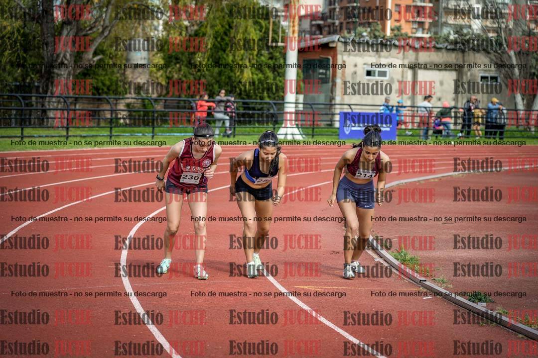 Fotos de los 1500 m con obstáculos de mujeres